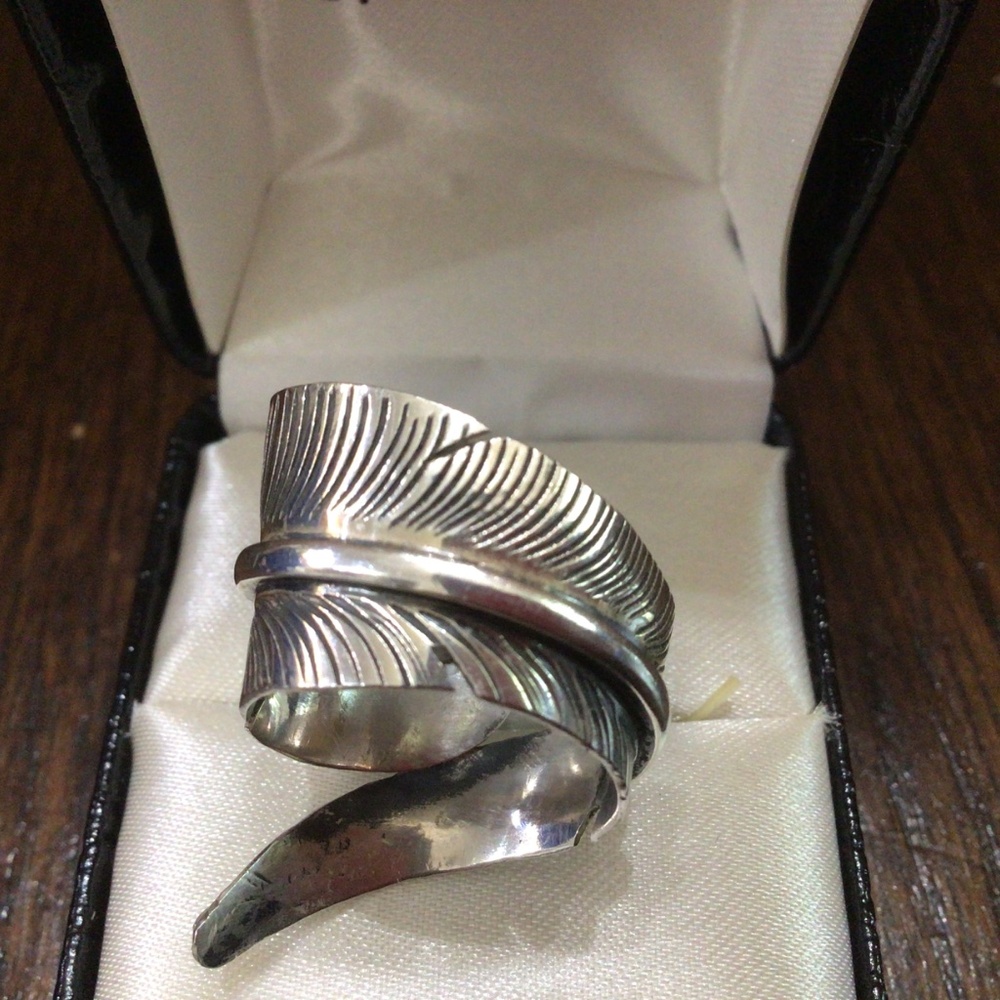 Navajo Natural turquoise sterling silver ring. Size 8 1/2. - Picture 4 of 10